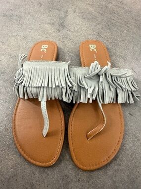 BC Fringe Toe-Post Sandals in Light Gray with Tan Footbed